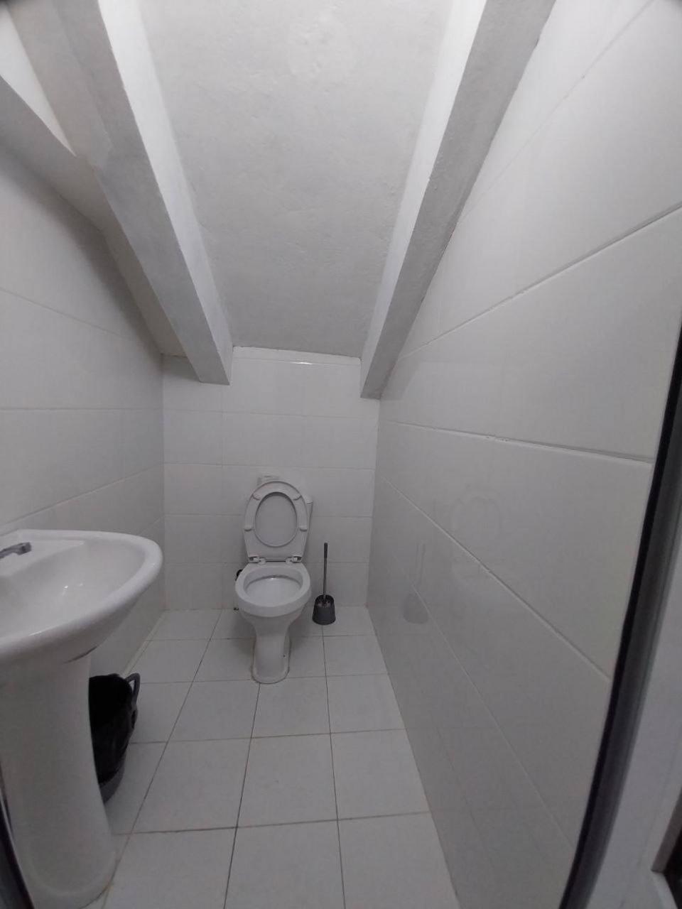 Hostel Na Bobura Ташкент Екстериор снимка